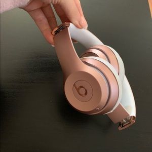 Brand new Apple Beats Solo 3